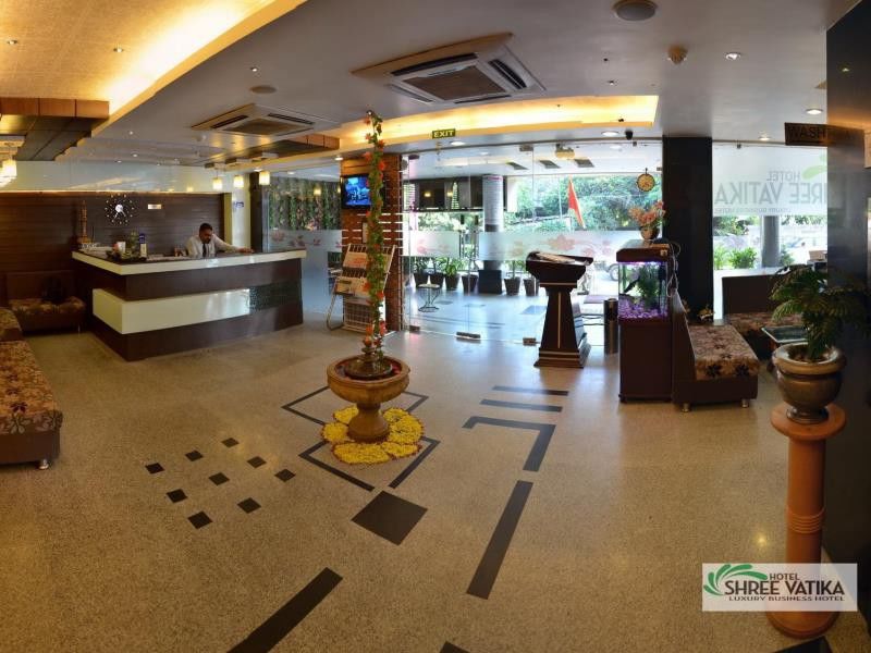 โรงแรมศรี วาทิกา โบปาล ภายนอก รูปภาพ