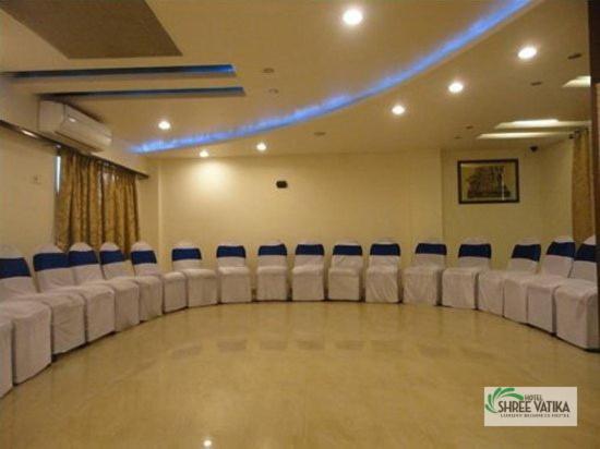 โรงแรมศรี วาทิกา โบปาล ภายนอก รูปภาพ