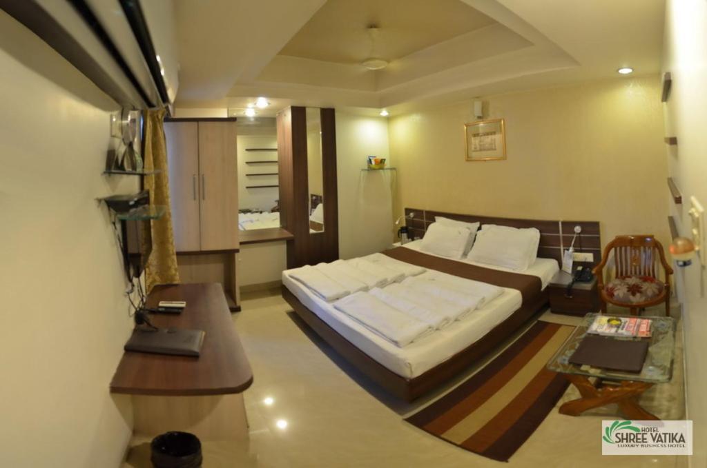 โรงแรมศรี วาทิกา โบปาล ภายนอก รูปภาพ